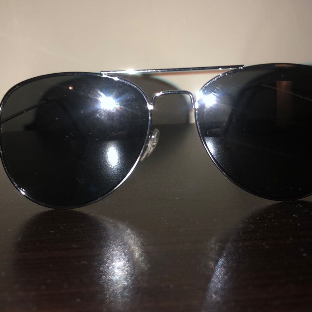 Glasses - Picture 4 of 5